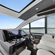 Cruisers Yachts 60 Cantius