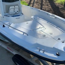 Boston Whaler 240 Dauntless
