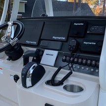 Boston Whaler 240 Dauntless