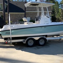 Boston Whaler 240 Dauntless