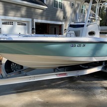 Boston Whaler 240 Dauntless