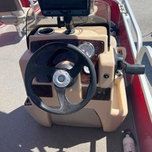 Sun Tracker Bass Buggy 18 DLX
