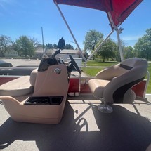 Sun Tracker Bass Buggy 18 DLX