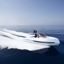 Invictus 280 TT