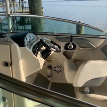 Sea Ray 240 Sundeck