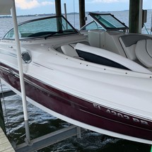 Sea Ray 240 Sundeck