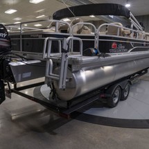 Sun Tracker Fishin Barge 24 DLX