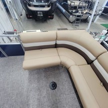 Sunchaser Boats Geneva Cruise 22 LR DH