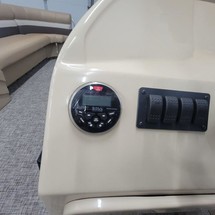 Sunchaser Boats Geneva Cruise 22 LR DH