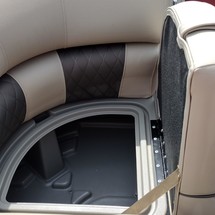 Sun Tracker Party Barge 20 DLX