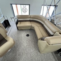 Sunchaser Boats Geneva Cruise 22 LR DH