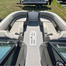 Premier Pontoons Solaris 250 RE