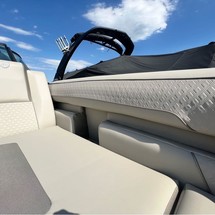 Premier Pontoons Solaris 250 RE