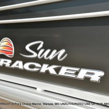 Sun Tracker Party Barge 20 DLX