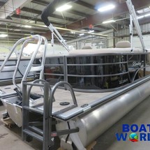 Premier Pontoons Navigator 220