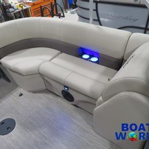 Premier Pontoons Navigator 220