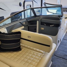 Cobalt R7 Surf