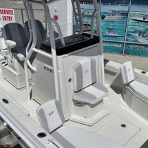 Ranger boats 2400 bay