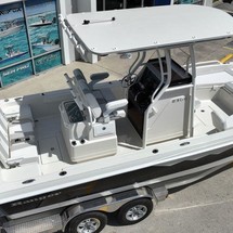 Ranger boats 2400 bay