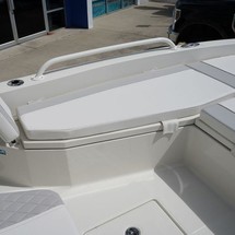 Ranger boats 2400 bay