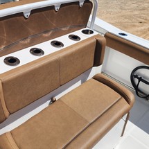 Sea Ray hunt ultra 211