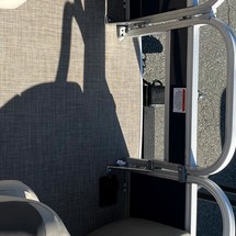 Sun Tracker Fishin Barge 20 DLX