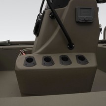 Tracker Grizzly 2072 CC Sportsman Kicker