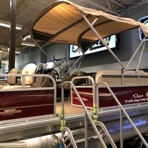 Sun Tracker Bass Buggy 18 DLX
