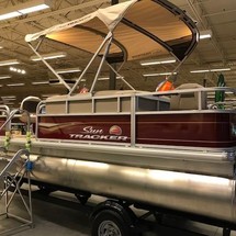 Sun Tracker Bass Buggy 18 DLX