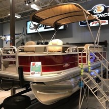 Sun Tracker Bass Buggy 18 DLX