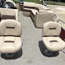 Sun Tracker Fishin Barge 20 DLX