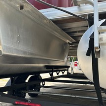 Sun Tracker Fishin Barge 20 DLX