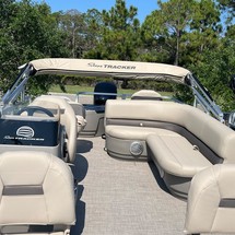 Sun Tracker Bass Buggy 18 DLX