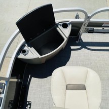 Sun Tracker Fishin Barge 20 DLX