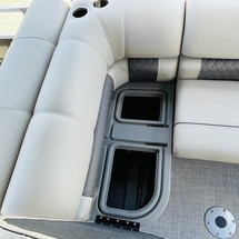 Sun Tracker Fishin Barge 20 DLX