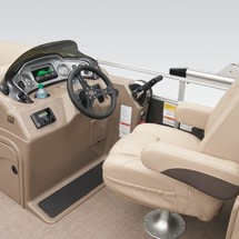 Sun Tracker Party Barge 22 DLX