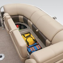 Sun Tracker Party Barge 22 DLX