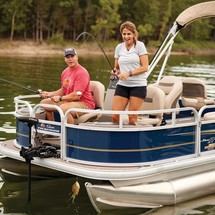 Sun Tracker Bass Buggy 18 DLX