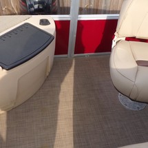 Sun Tracker Fishin Barge 20 DLX