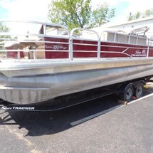 Sun Tracker Fishin Barge 20 DLX