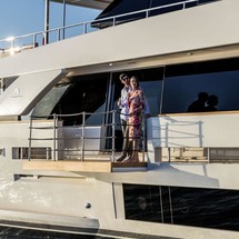 Custom Line Navetta 33