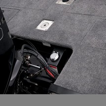 Tracker Targa V-19 WT