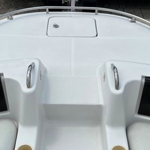 Splendor 240 cuddy cabin