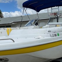 Splendor 240 cuddy cabin