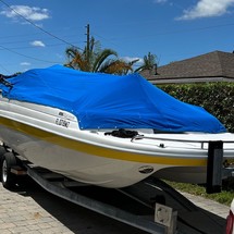 Splendor 240 cuddy cabin