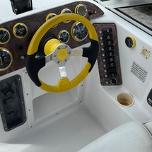 Splendor 240 cuddy cabin