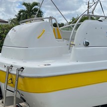 Splendor 240 cuddy cabin