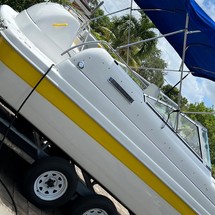 Splendor 240 cuddy cabin