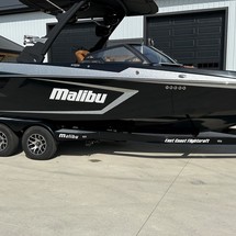 Malibu Wakesetter 24 MXZ