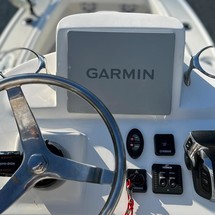 Domn8er 25 deck boat